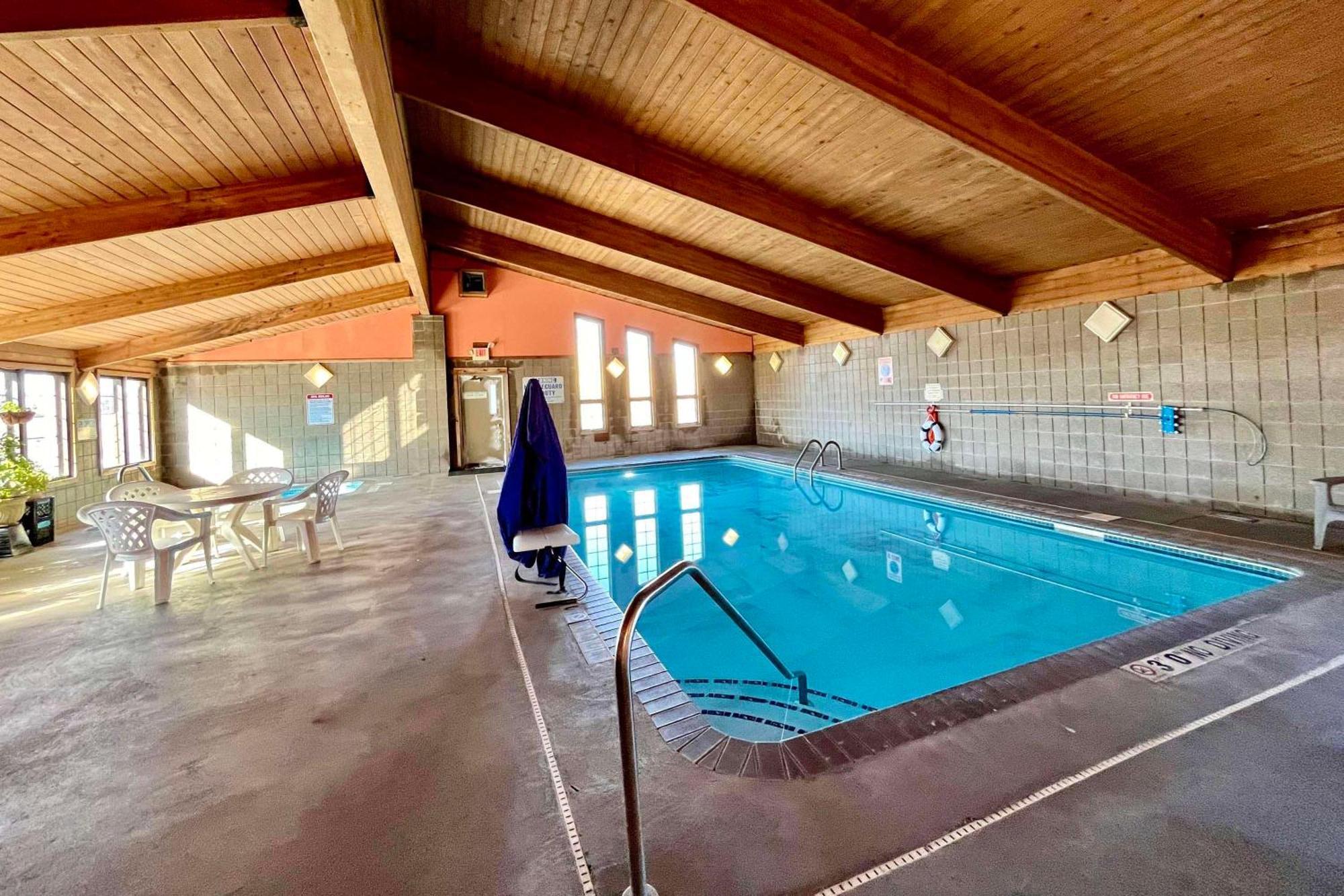 アメリカズ ベスト バリュー イン ソーク センター Sauk Centre エクステリア 写真
